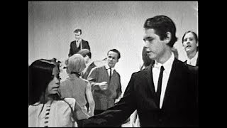 Video thumbnail of "American Bandstand 1967 - Short vs. long skirts? - Top 10 - Groovin’, The Young Rascals"