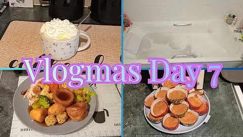 Cozy Sunday Vibes ☕✨ Vlogmas Day 7 | Self-Care, Cooking & Cupcake Baking #DayInTheLife  #BakingVlog