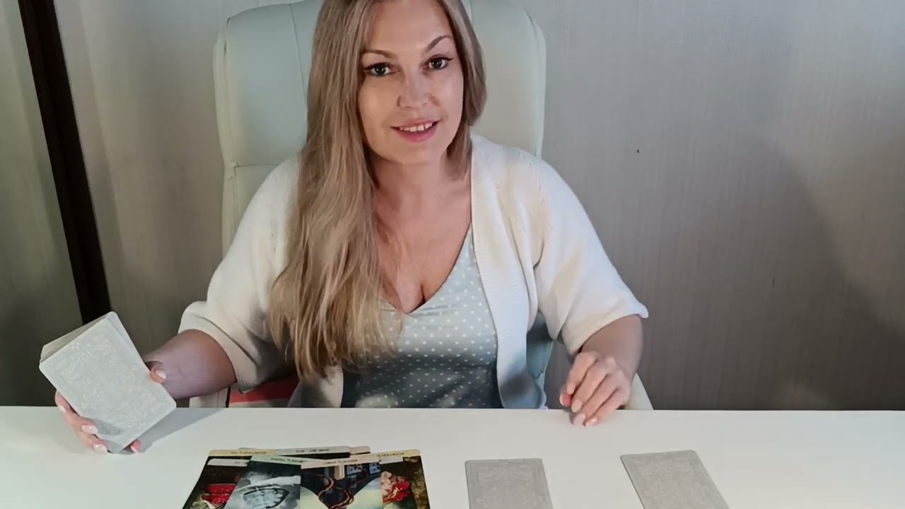 Разговоры у вас за спиной. Расклад Таро. Гадание Онлайн