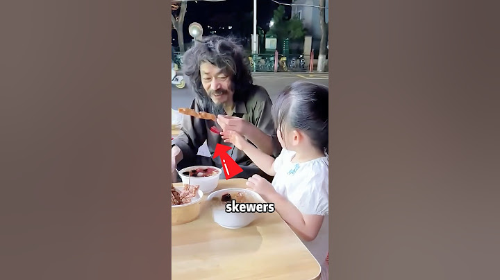 The kind little girl warmed the heart of the homeless man.#kindness #shorts #movement