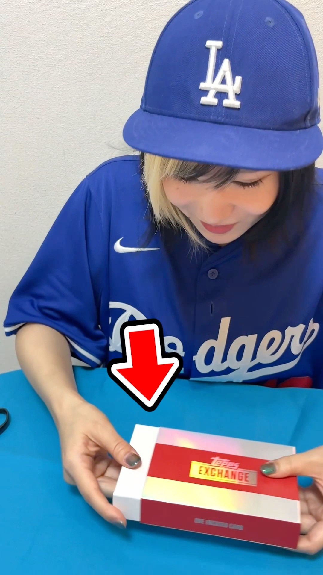 Huh?] I opened a US-exclusive 100,000 yen pack hoping to get a