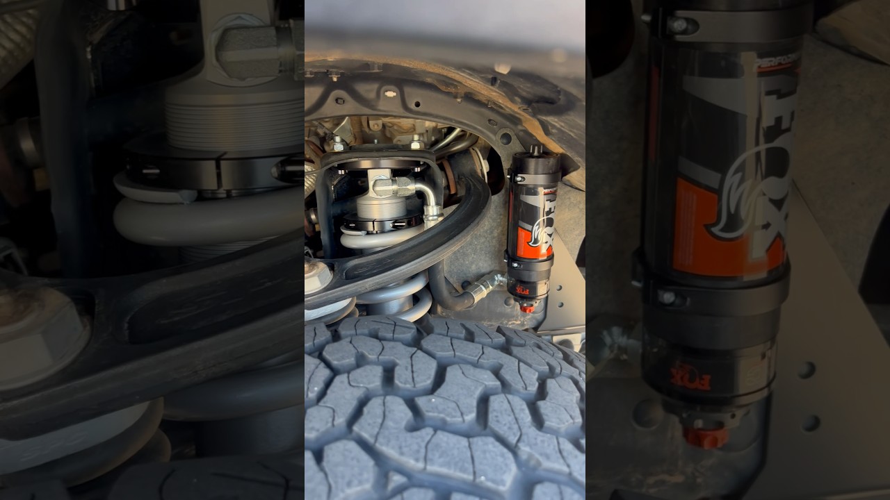 Tacoma Overland Suspension | Fox 2.5 Performance Elite W/ DSC Reservoir | Fox Shocks