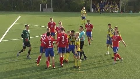 Referee situation: Mass confrontation - 3 yellow cards