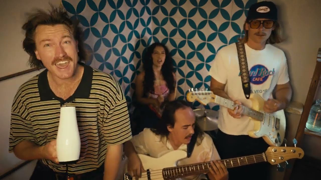 The Colliflowers - Unforgettable Love (Official Video)