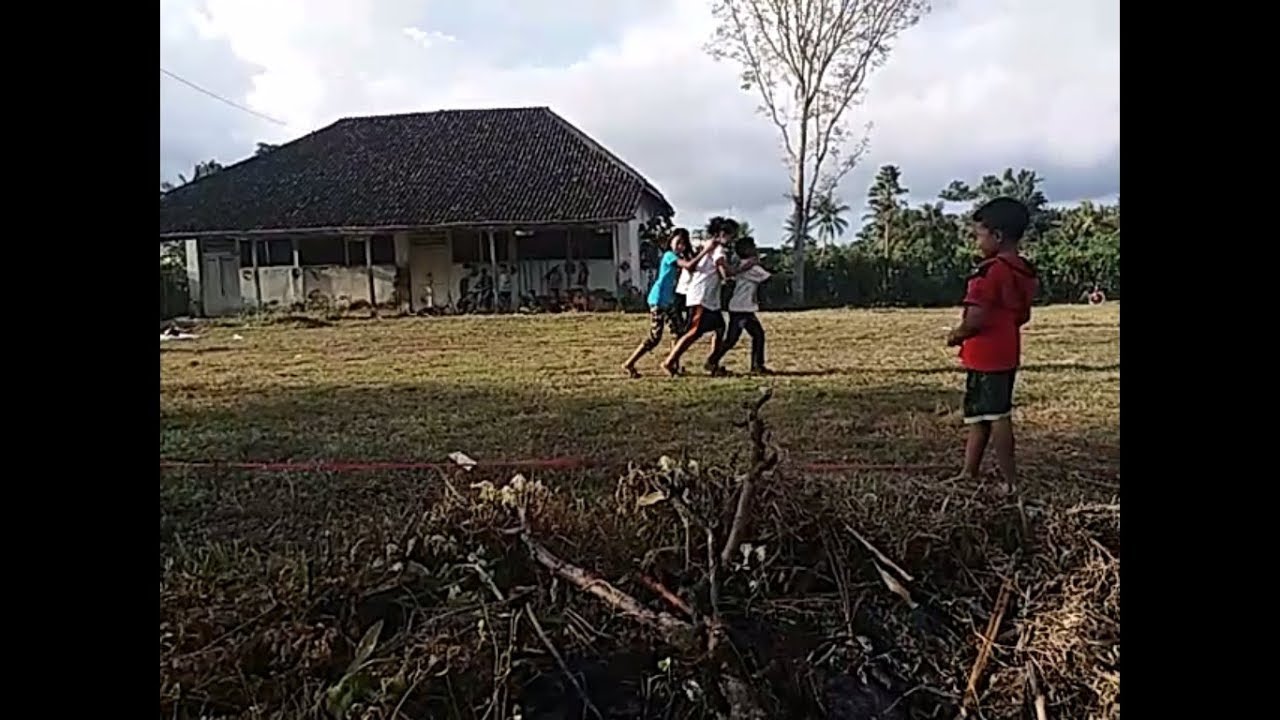 Lomba Balap Terompah 2017 Di Bangorejo Banyuwangi