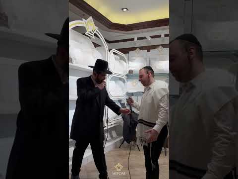 Sruly Green & Hershy Weinberger at Mefoar Fine Judaica
