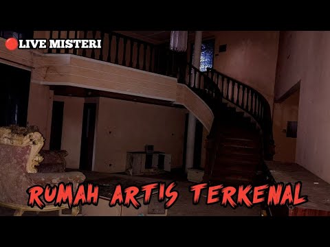 Buset dah nih lokasi epic, perabotan masih full.