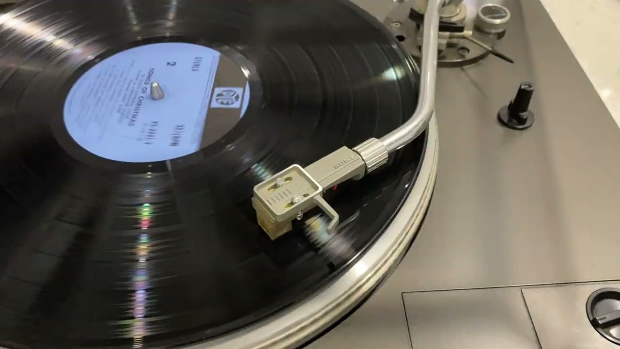 Vintage Sony Turntable.  Model number PS-X6.    Very low hours