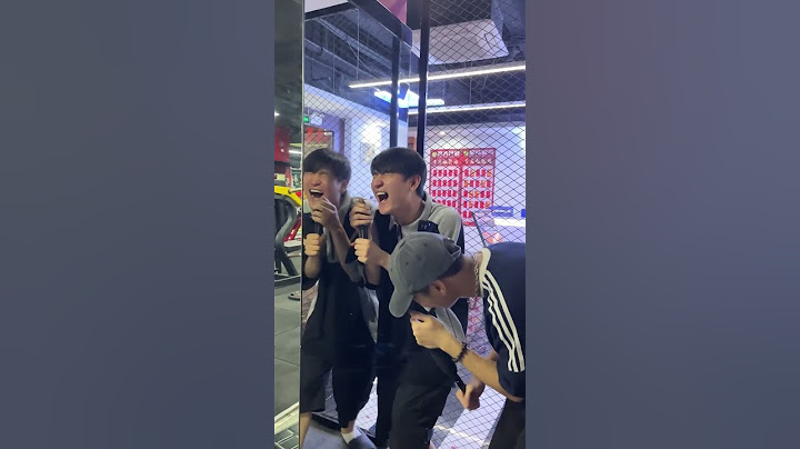 健身房隨機給路人配音整蠱，美女發出尷尬聲音，最後表情太逗了！