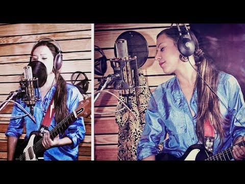 Vasti Performing Wake Me Up At Antiwarpt Music Festival