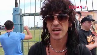 Seguidores de los Rolling Stones trasnochan en espera del concierto