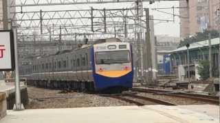 20120906 1228次台灣+日本製造的EMU700型(EMU703+EMU704)區間車慢速駛出新竹車站