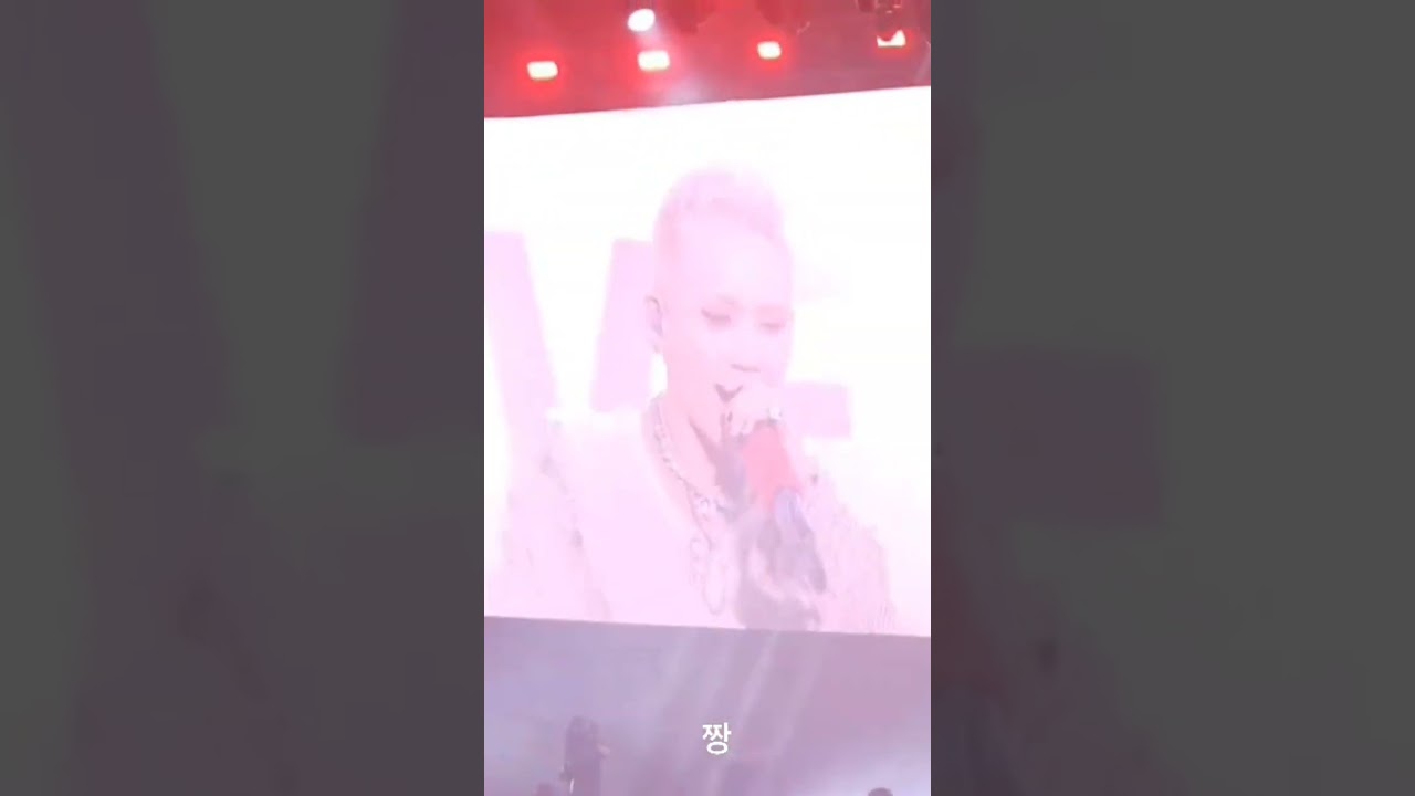 so cute how the other 5 dance to T5’s Move 😭 