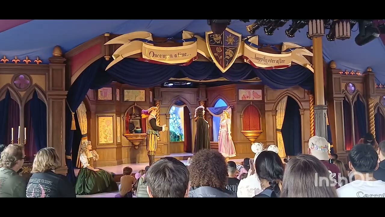 Disneyland Royal Theater and Marching Band 