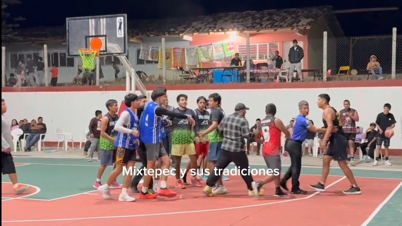 Pleito entre el equipo Combinados cópala e isac rehabilita torneo en san Miguel lado Mixtepec 