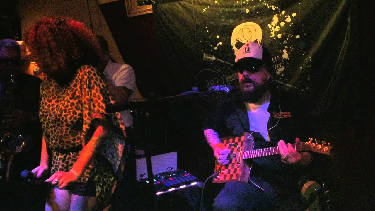 Micky Wolf ....CIGARBOX-EXPERIMENT-Premiere Teil 1