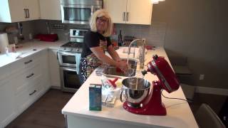 Asian Hello Kitty Baking Part 3 screenshot 5
