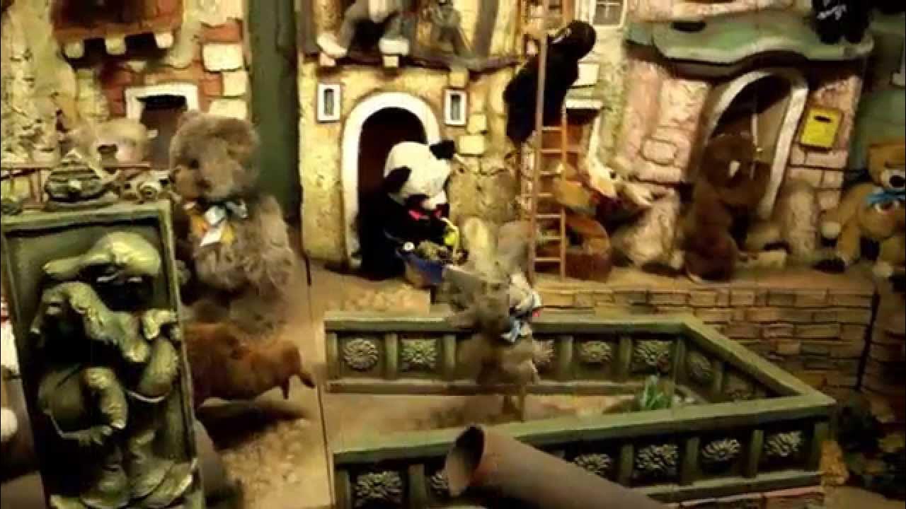 Движущиеся игрушки в магазине Рождества, Ротенбург-на-Таубере, декабрь ...