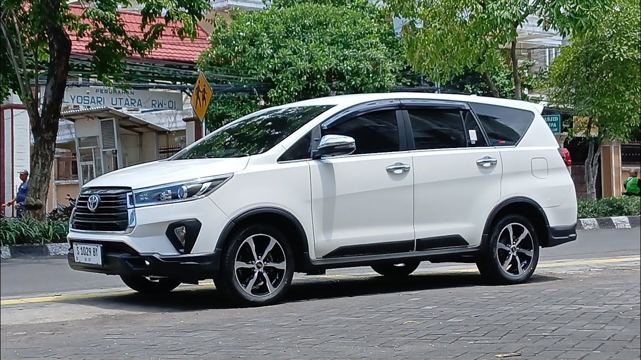 Toko Velg Dan Ban Mulyosari Surabaya - Innova Venturer Ganti Velg HSR Tulehu R17 Dan Ban Brigestone