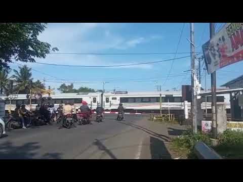 SEKARANG STASIUN GUMILIR BISA BUAT NAIK TURUN PENUMPANG 👍🚃 #railfans #ptkai #cilacap  #GUMILIR
