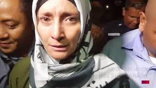 Inneke Koesherawati Keluar Gedung KPK dengan Wajah Sembap