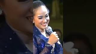 Download Lagu Gambyong ngrangkep nembang rujak jeruk jian nyenengne ati tenan, sinden Hana pertiwi ki Seno Nugroho MP3