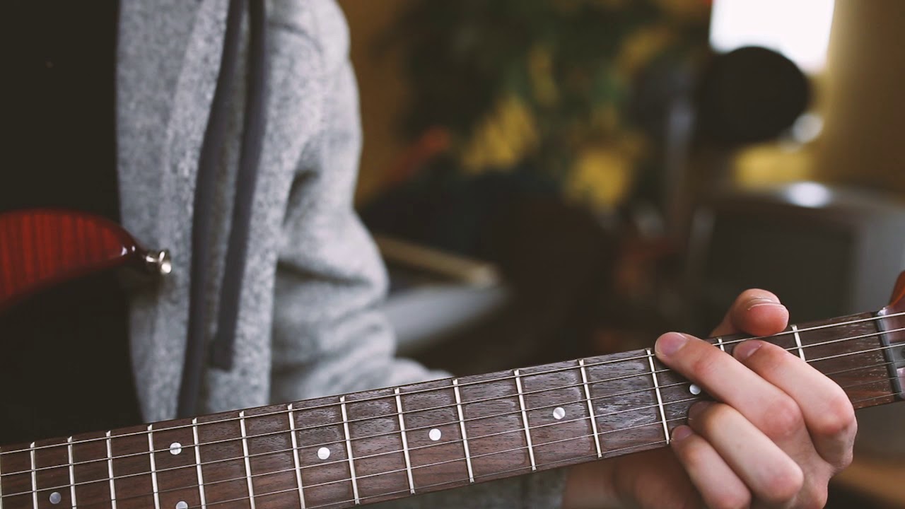Alvaro Soler - Sofia - akkordok (guitar lesson) - YouTube