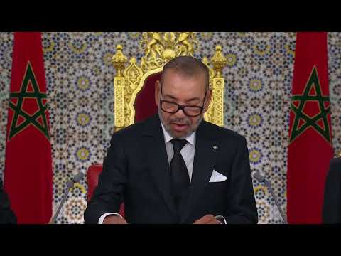 ملك المغرب يشدد التزام بلاده بالحوار مع الجزائر ويدعم الحكم الذاتي للصحراء
