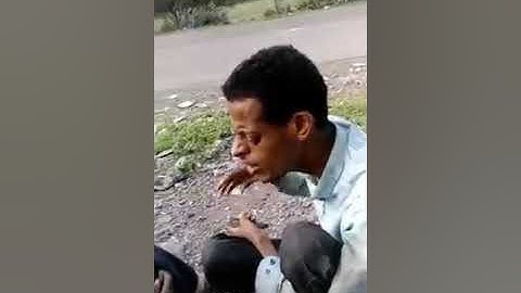 سبحان الله العظيم رجل يمني كفيف يقرأ القرآن الكريم ب  صوت جميل وتجويد ممتاز
