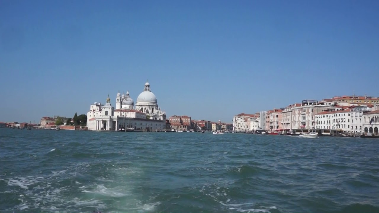 Taxi to the Venice Airport - YouTube