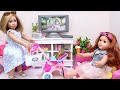 Doll friend helps babysitting! Play Toys care for babies