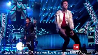 Sebastian Yatra, Carlos Vives    Robarte un beso   Premios Latin Grammy 2017 HD