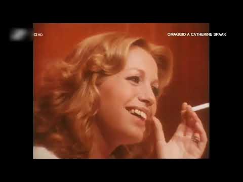 Catherine Spaak e Stefania Sandrelli nude nella vasca 1978 - YouTube(08)