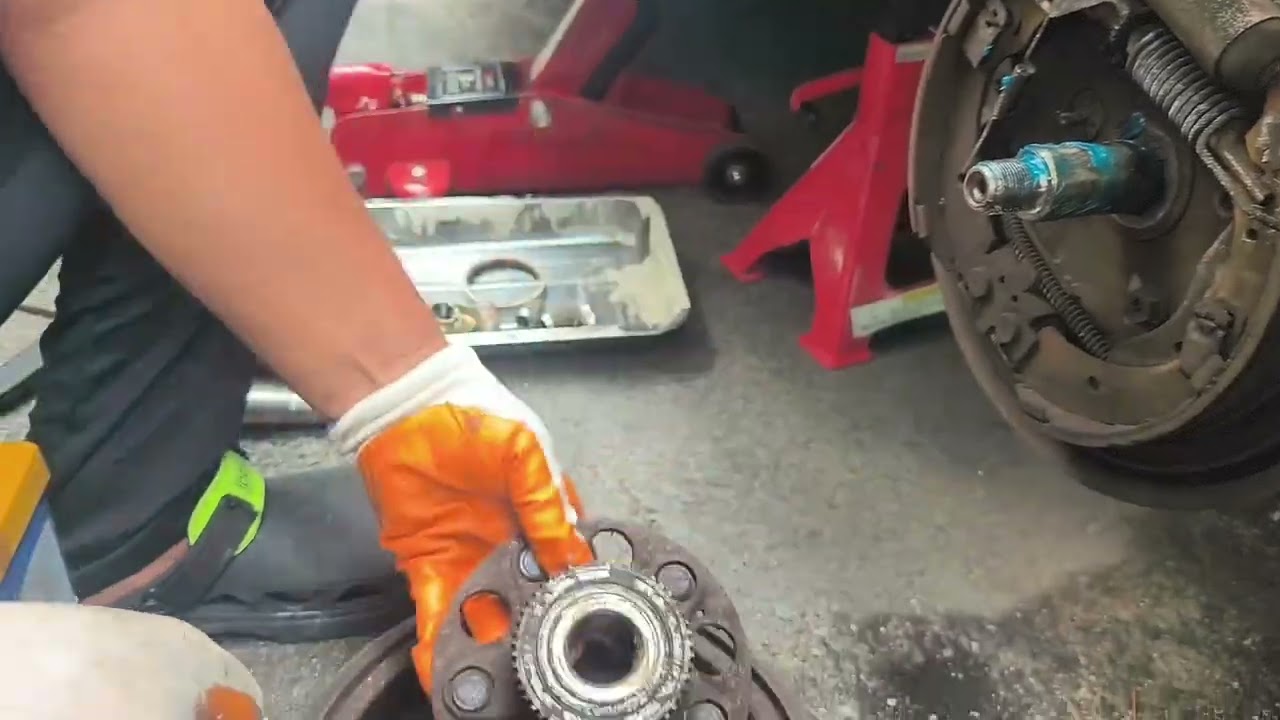 Tukar bearing Honda stream