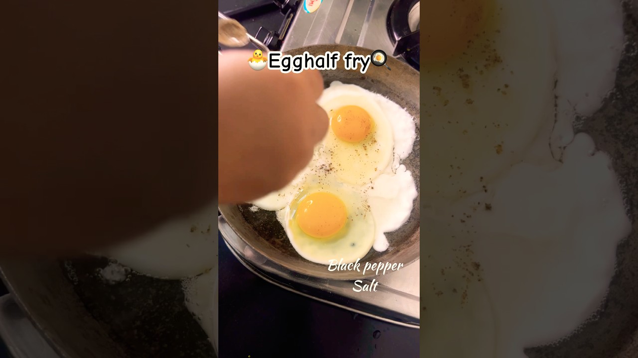 🐣No overthinking, just tasteLittlebite• Salt•Black Pepper•Egg Half Fry 