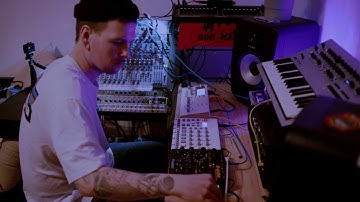 Quarantine Dubplate With Model:Samples As MIDI Controller & Other Hardware