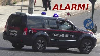 Blaulicht Sirene Eines Italienischen Polizeiauto In Der Großstadt In  Aufruhr Lizenzfreie Fotos, Bilder und Stock Fotografie. Image 50757541.