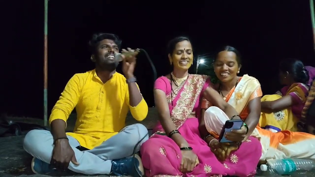 कोकनी सुटिला वारा बाई वाराग बाजार भरीला सारा