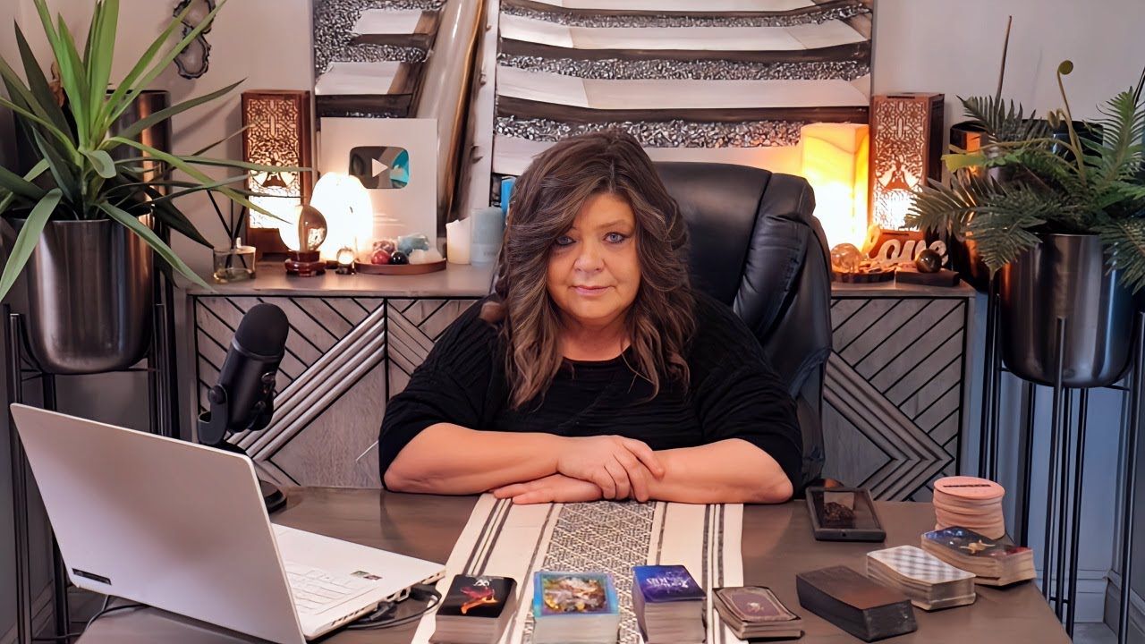 🗼👸🏽Дух позволил им подняться на вершину в качестве испытания, чтобы проверить, смогут ли они помо...