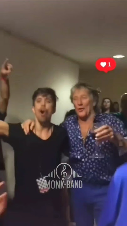 partying with friends #rodstewart #rodstewartsongs #70s #80s #monkband