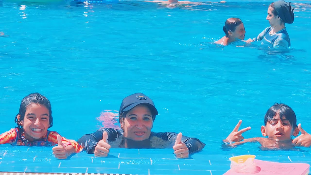 احنا جينا عملنا دربكه علي حمام السباحة 🌴🌴🎉🌹🌹🇪🇬🌸🌳🌳