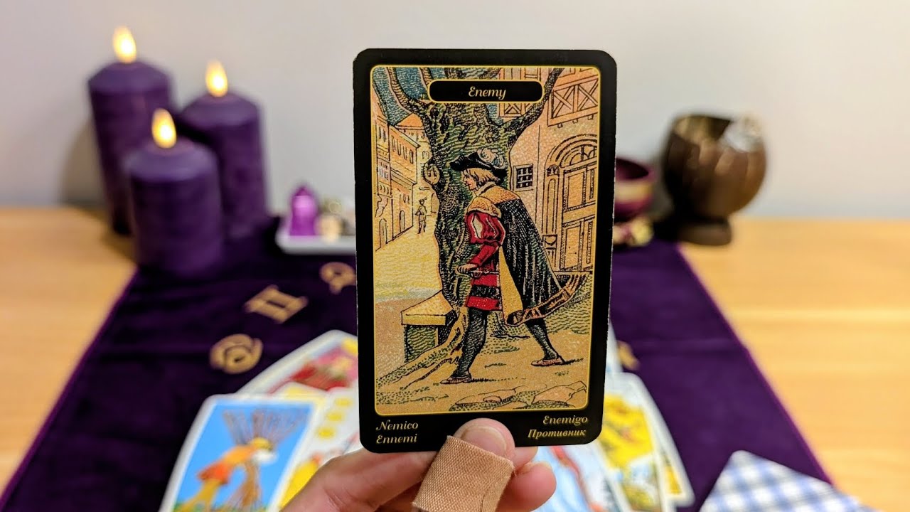 ЛЕВ «Невозможно игнорировать напряжение...» Гадание на Таро