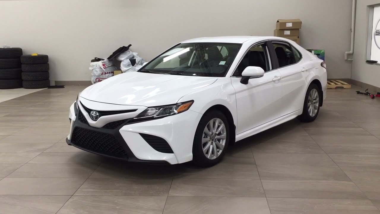 2019 Toyota Camry SE Review