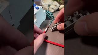 Quick splicing method for copper and aluminum wires.