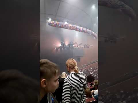 Москва,Крокус сити холл,9 марта 2024 г. В предвкушении начала концерта SHAMAN.