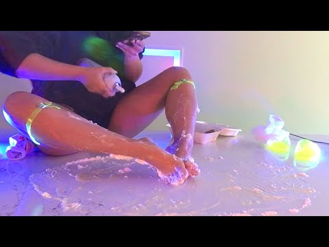 Feet Fucking Food S3 EP22: A girl has to eat.