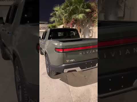 اول سيارة بك اب ريفان كهربائية بالكامل تصل السعودية مستقبل السيارات