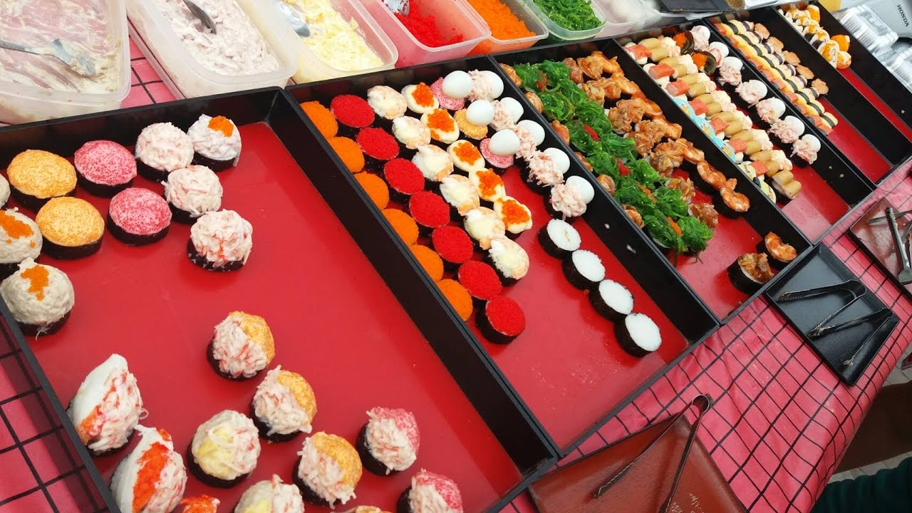 ชิ้น ชวนกิน น่ากินมากกก ซูชิ5บาท ที่ตลาดนัดสราญรมย์ Chin eat and trips sushi