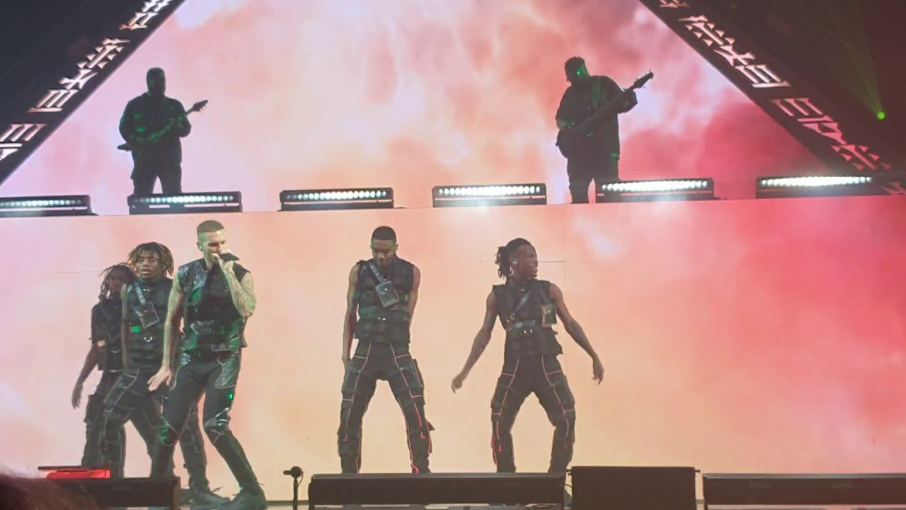 La regarder s en aller pyramide tour