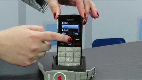 Senioren GSM Maxcom MM 715 BB met SOS armband